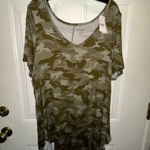Lane Bryant Green/Brown V-Neck T-Shirt
